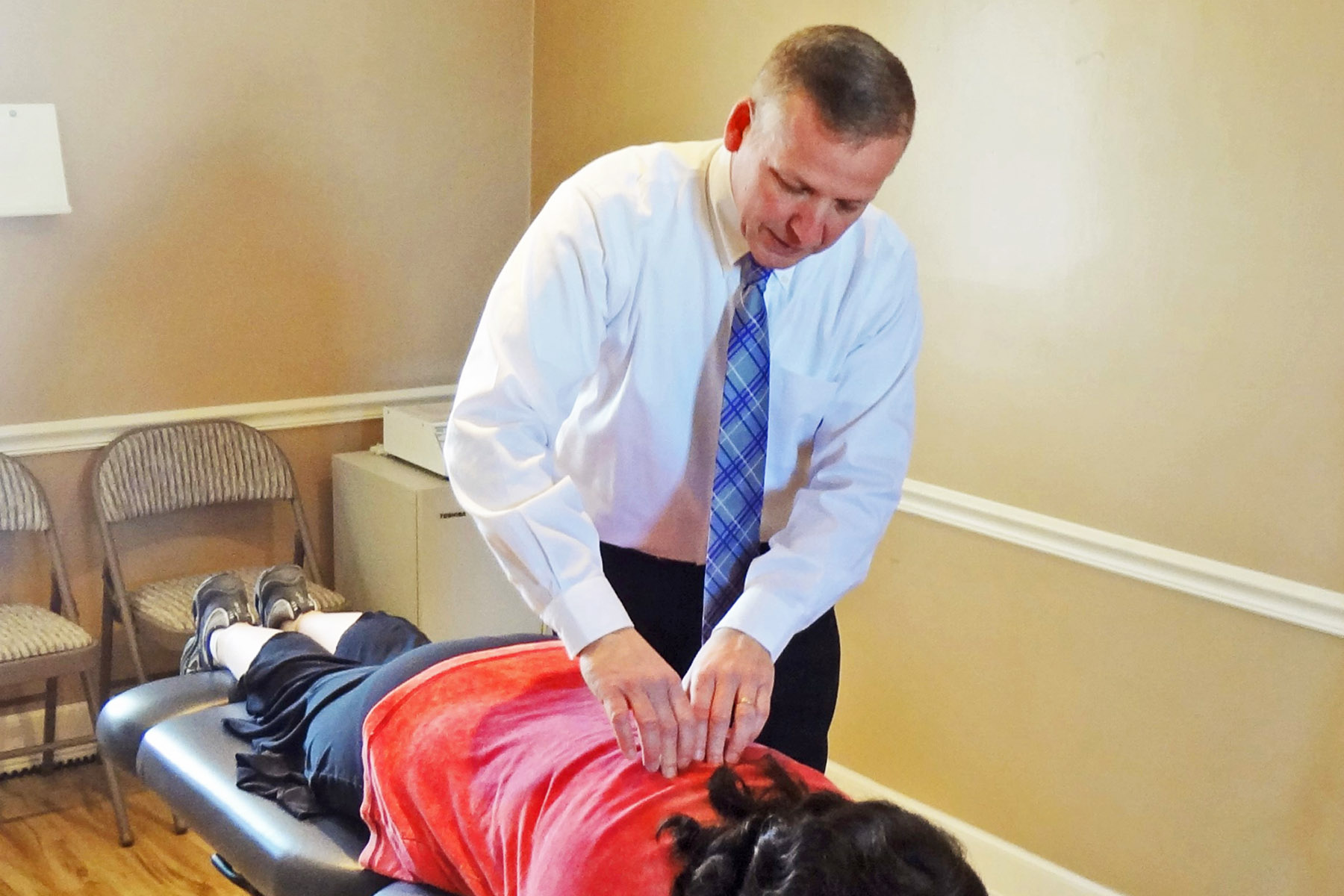 Dr. Dave Madeira provided chiropractic treatment to a patient at his office in Colonial Park, PA
